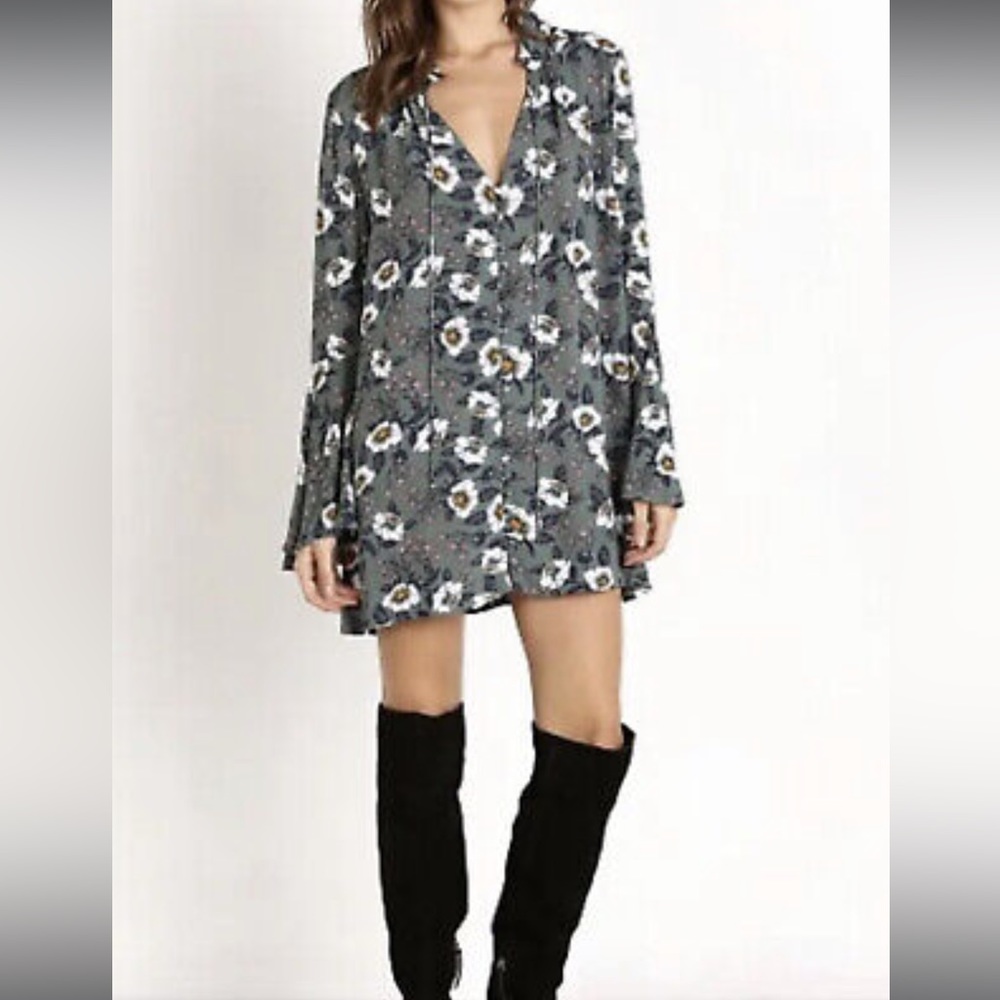 FREE PEOPLE Boho Green Floral Magic Mystery Tunic Oversized Blouse Sz XS